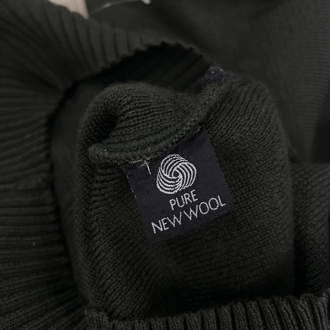 버버리 정품 니트 다크 그린 니트 L 상품이미지3