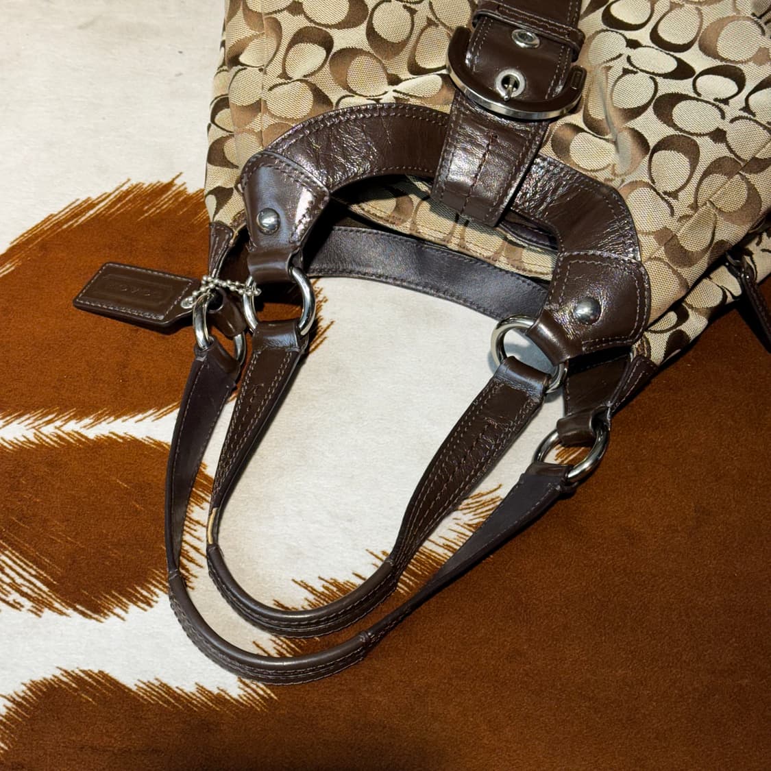 코치 모노그램 숄더백 호버백 베이지 y2k 상품이미지7