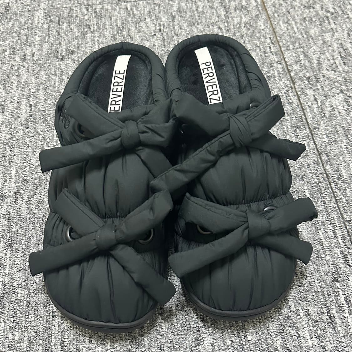 PERVERZE/ SUBU 퍼버즈 x 수부 subu 콜라보 뮬 신발 블랙 상품이미지2