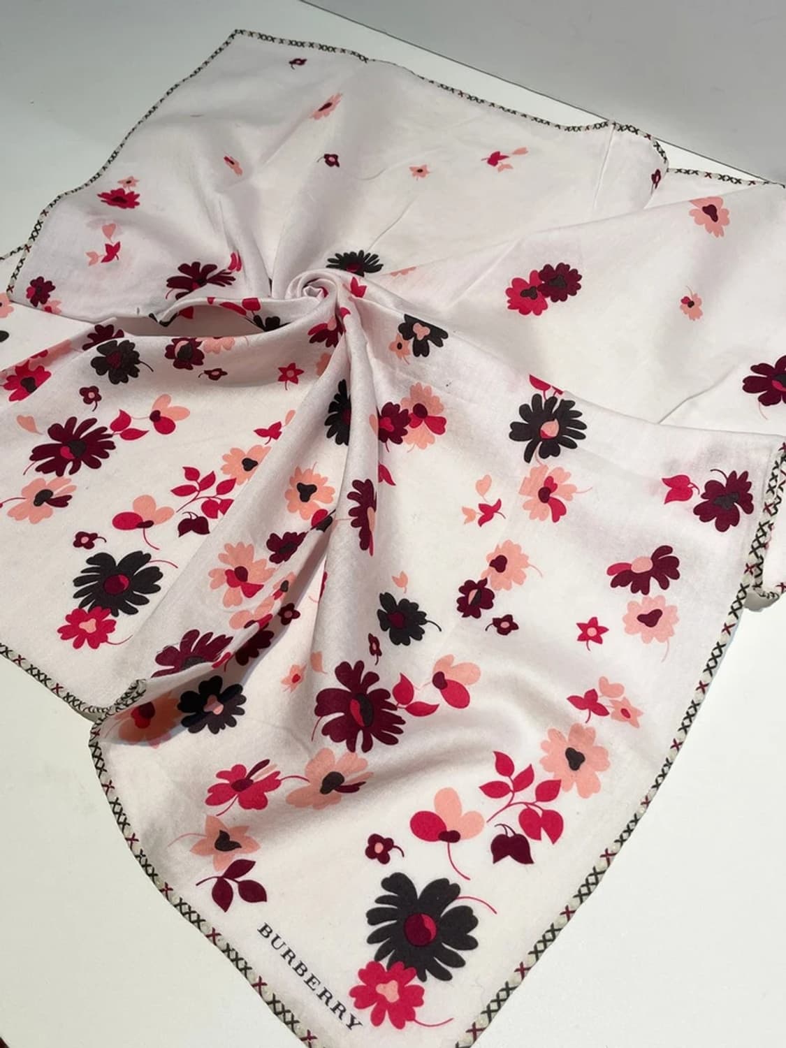 버버리 00s 시그니처 재팬 플라워 패턴 쁘띠 반다나 손수건 A1215 상품이미지2