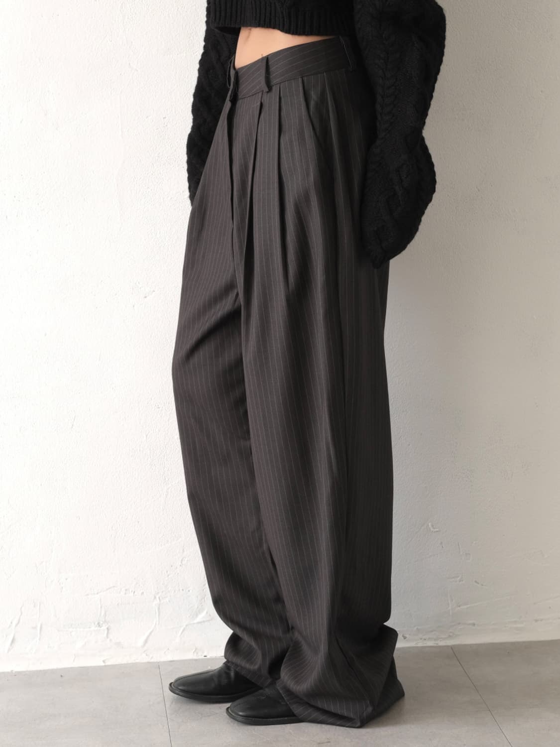 치리리 스트라이프 핀턱 포멀 슬랙스 상품이미지1