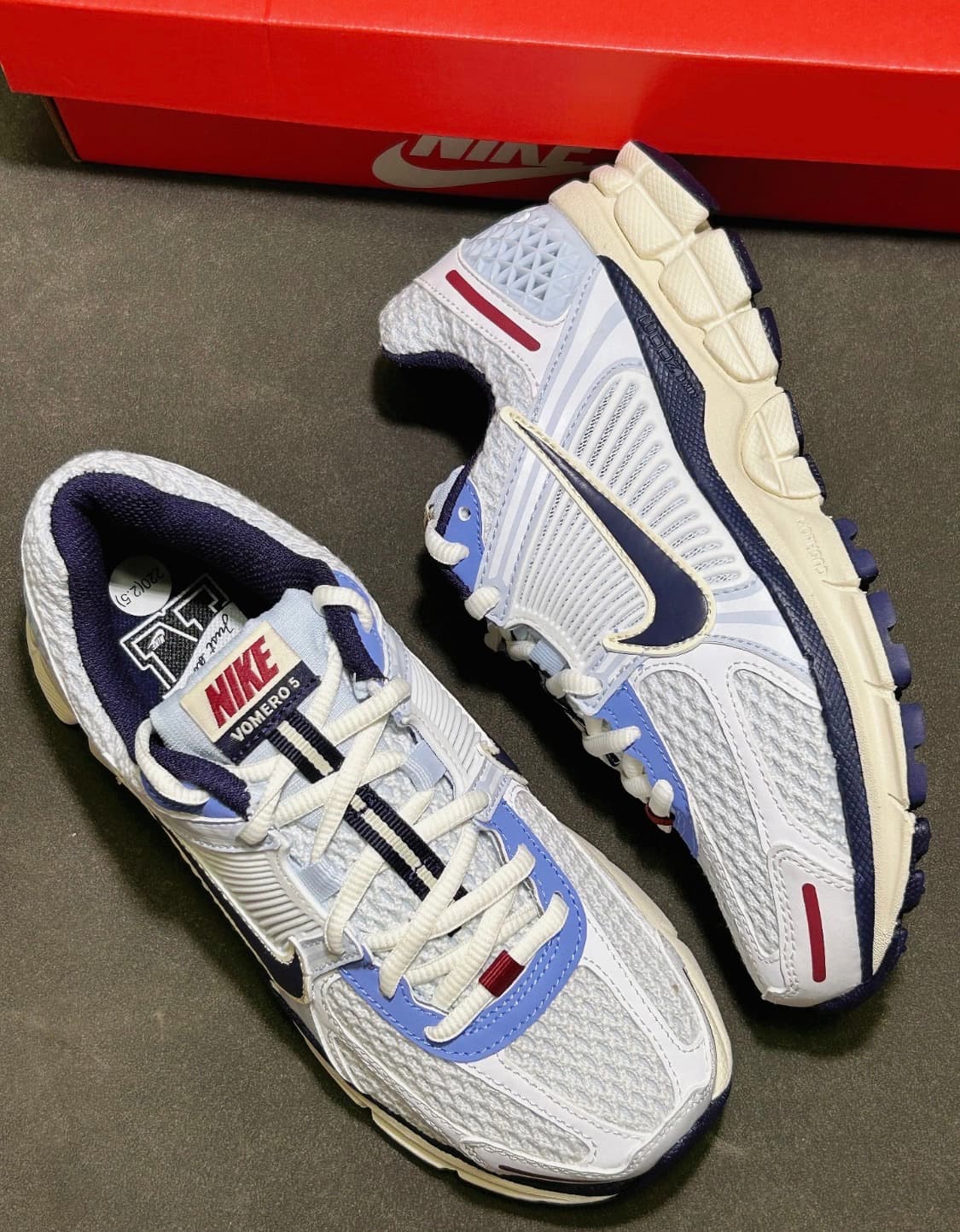 나이키 운동화 줌 보메로 5 블루 틴트 퍼플 잉크 런닝화 상품이미지3