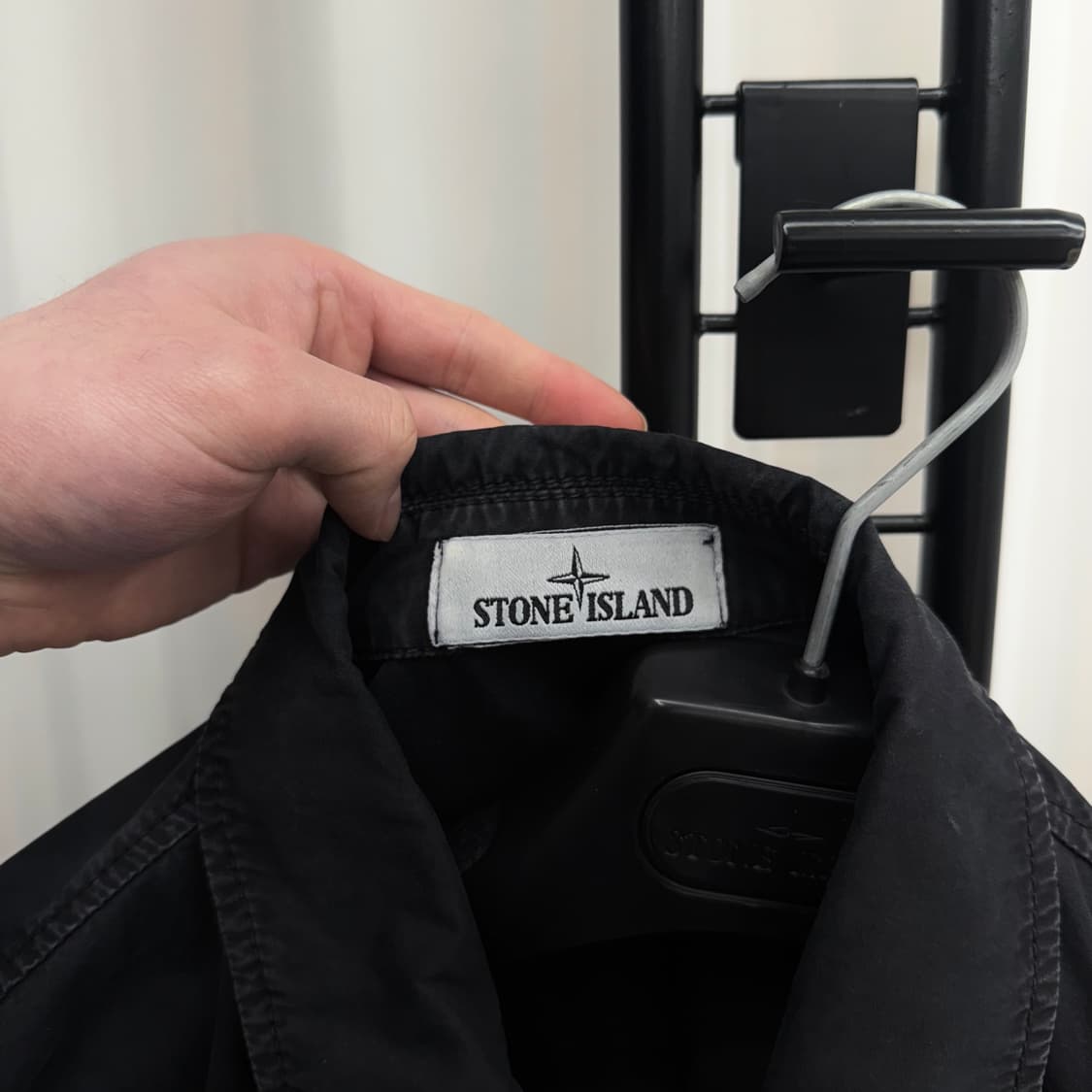 [M] 스톤아일랜드 올드이펙트 투 포켓 오버셔츠 블랙 상품이미지3