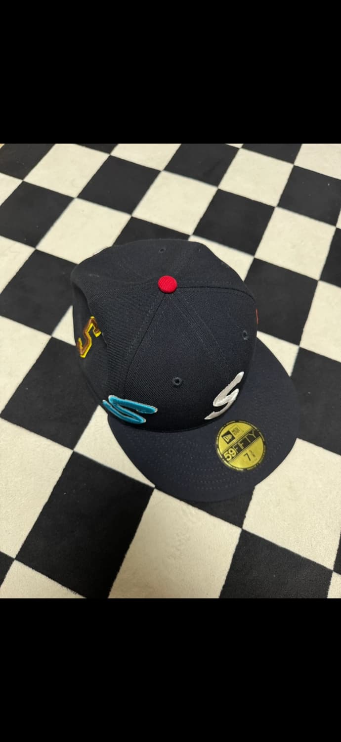 슈프림 멀티 s로고 뉴에라 네이비 상품이미지2