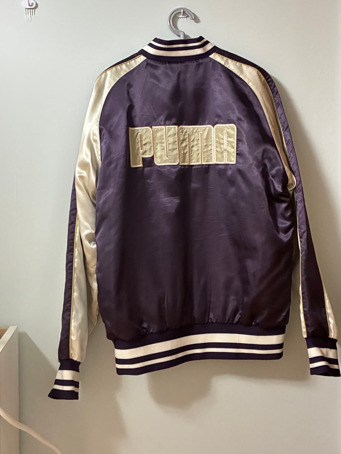 퓨마 퍼플 바시티자켓 상품이미지2