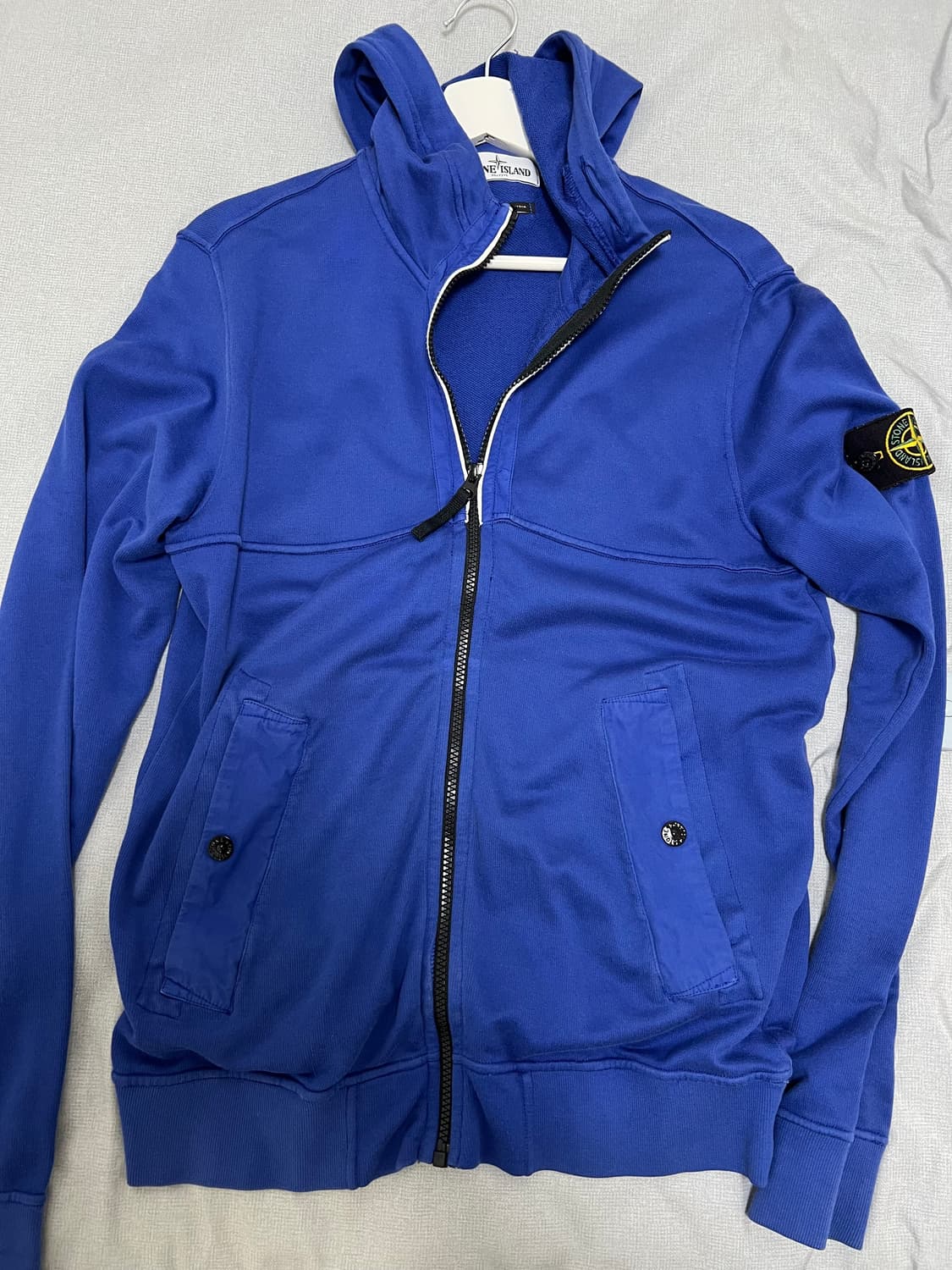 스톤아일랜드 후드집업 상품이미지2