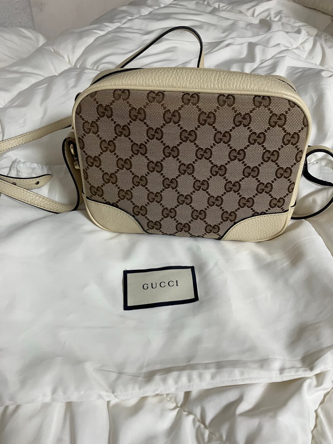 구찌 GG로고 캔버스 카메라백 상품이미지1