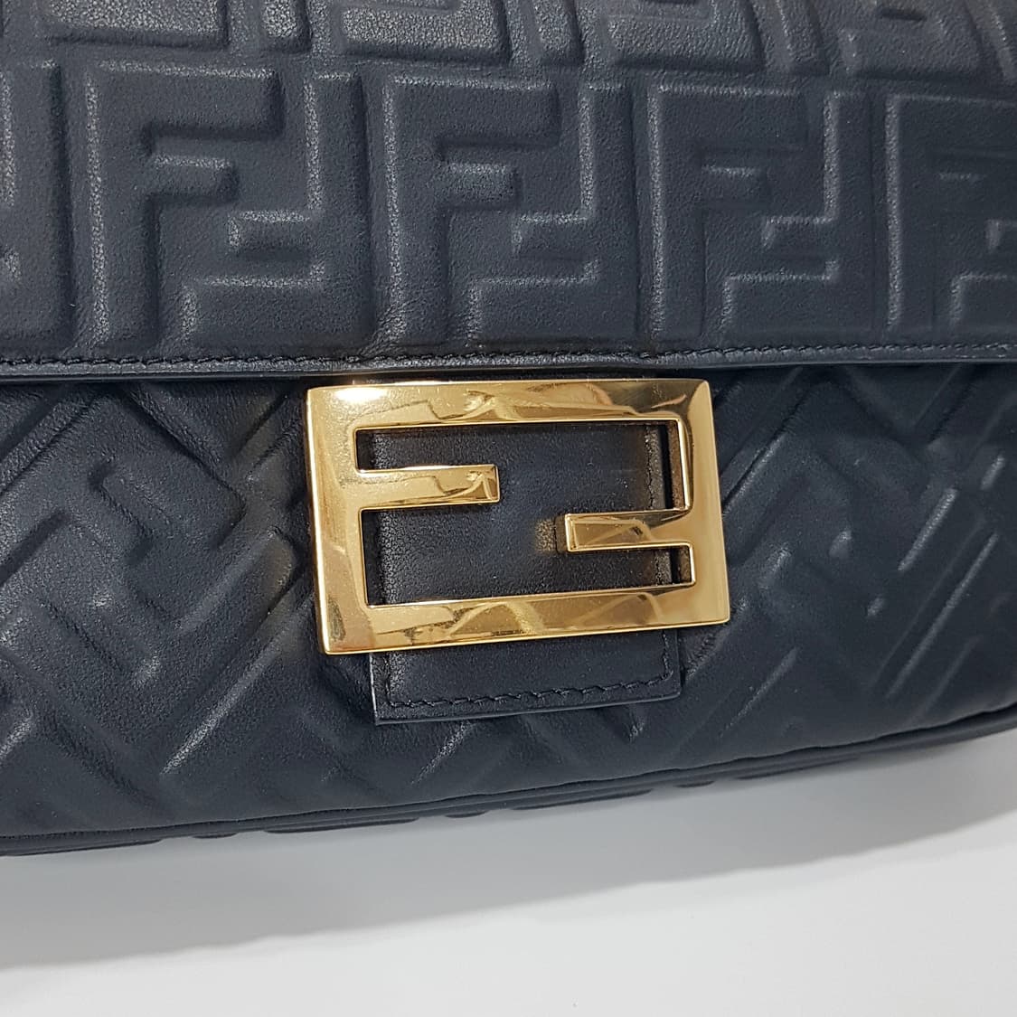 펜디 바게트 체인 숄더백 8BR793 상품이미지3