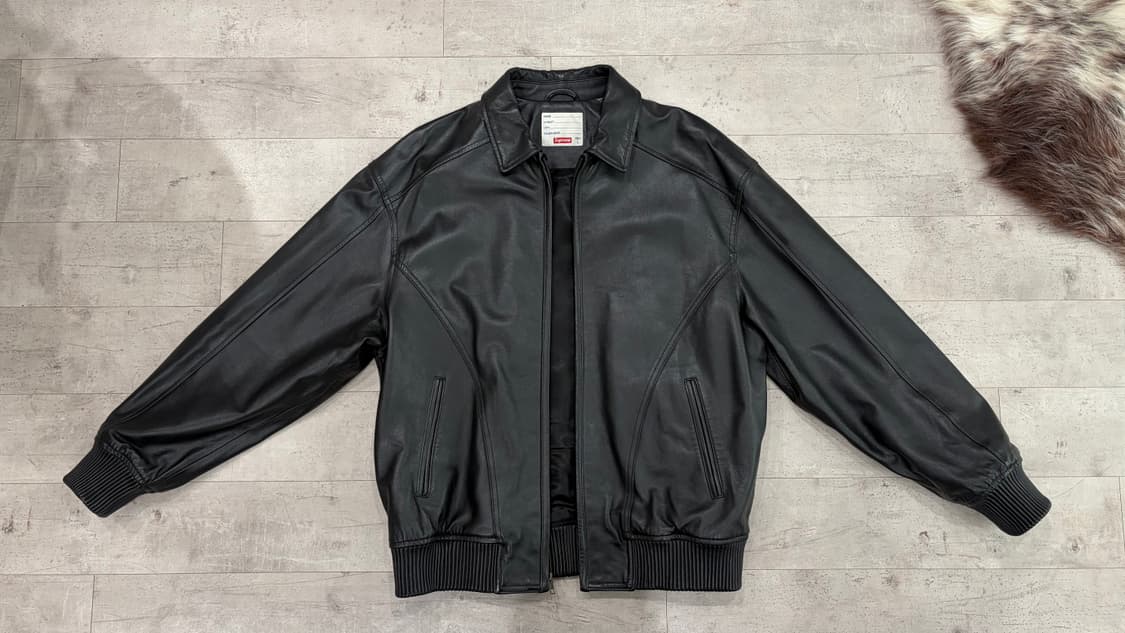 슈프림 스터디드 아크 로고 레더 자켓 상품이미지2