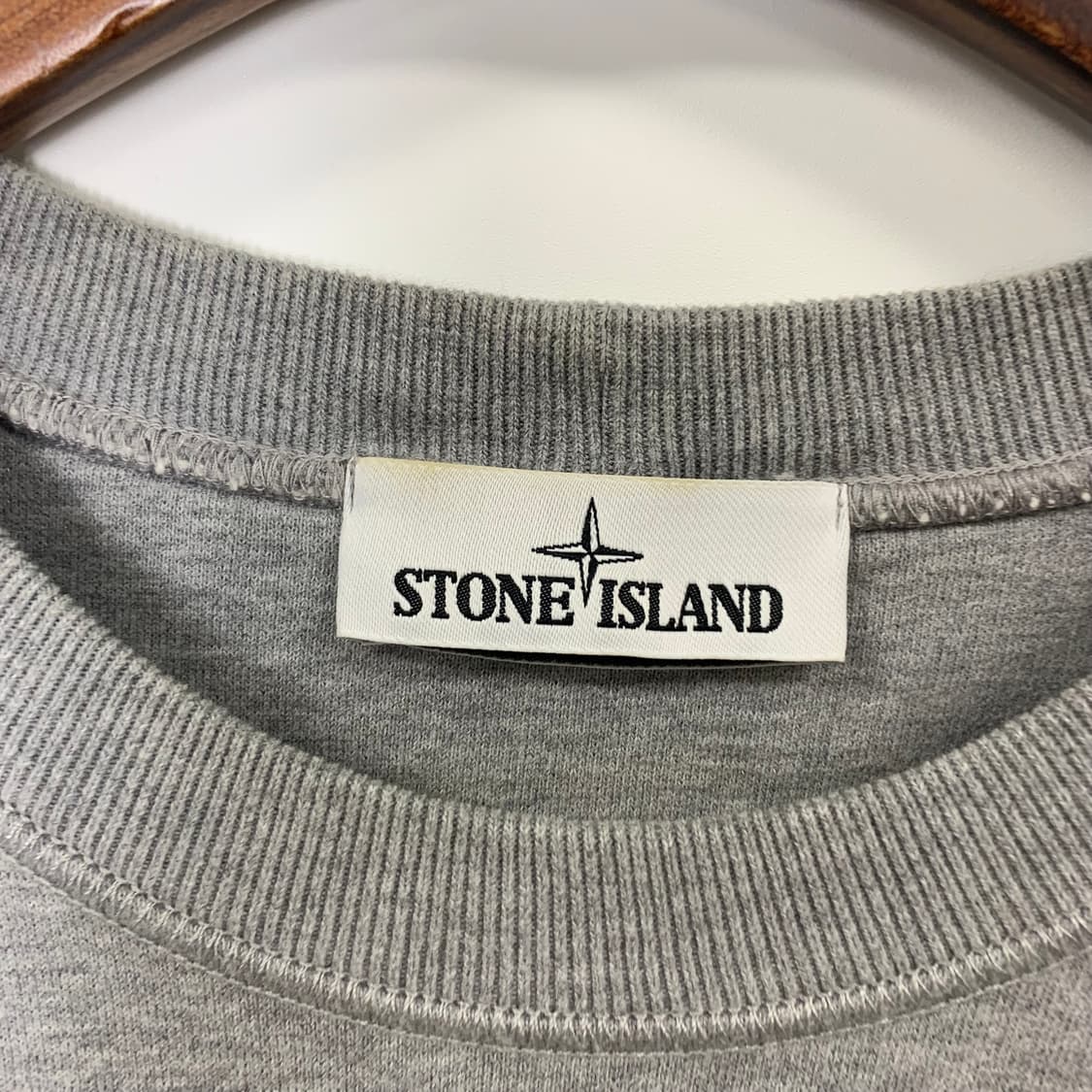스톤아일랜드 와펜 그레이컬러 스웻셔츠 맨투맨 상품이미지6