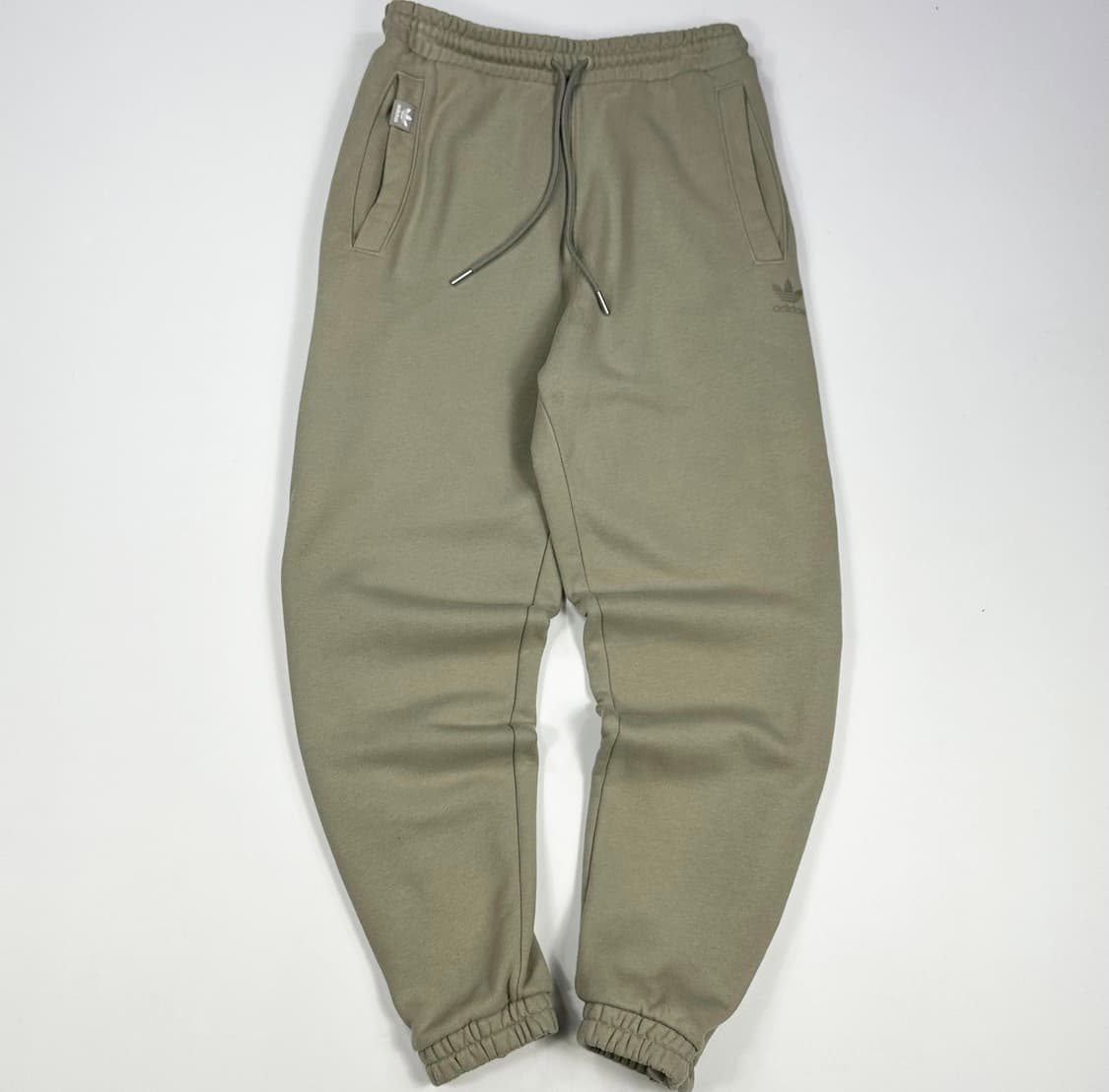 아디다스 트레포일 사이드 버튼 카키 조거팬츠 (S) 상품이미지3