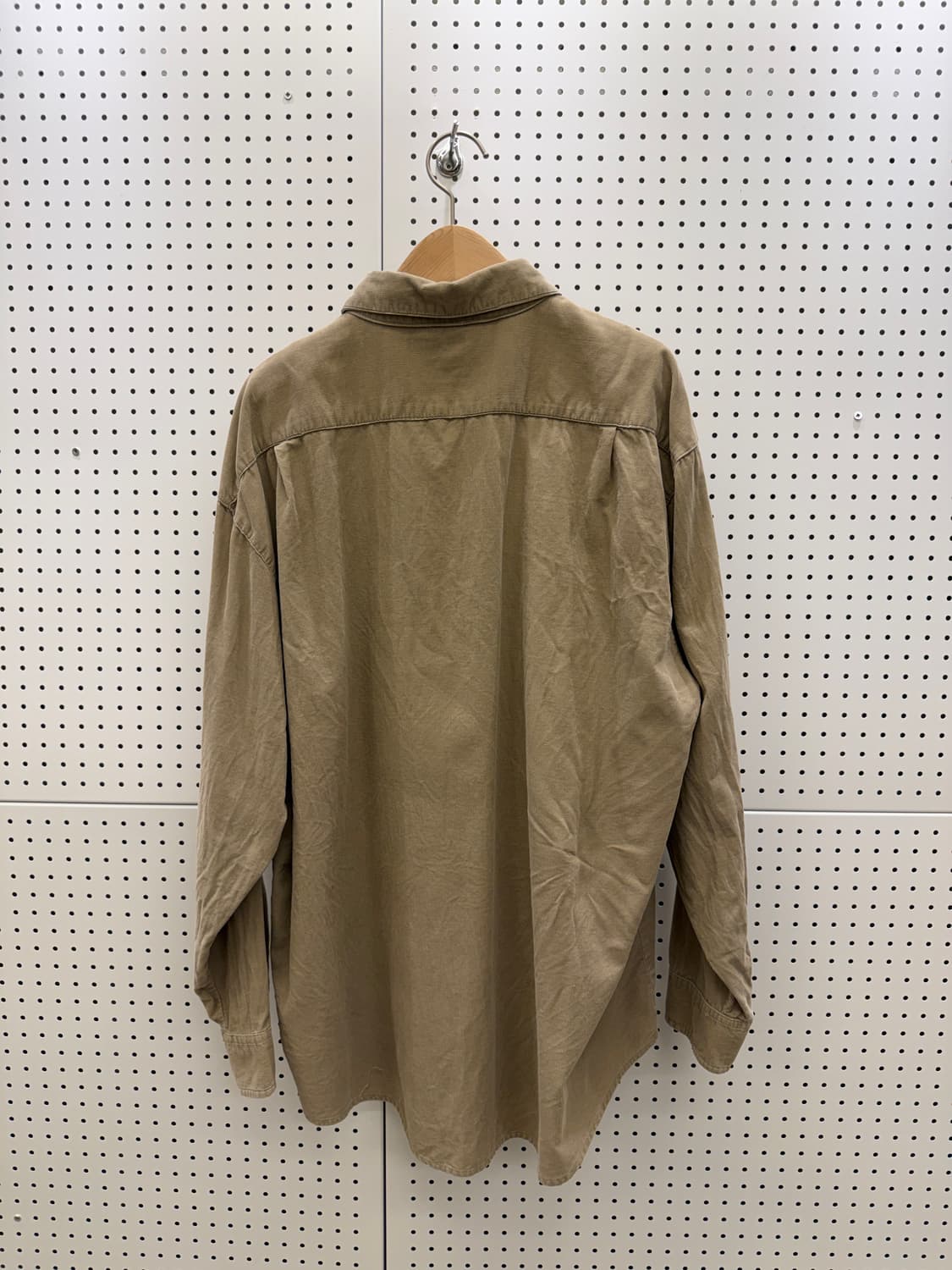 칼하트 원포켓 오버핏 셔츠 베이지 U1404 상품이미지3