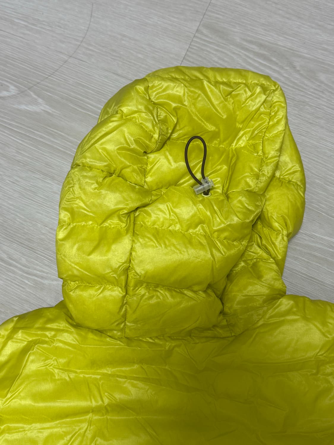 살로몬 경량패딩 라임 (m) 상품이미지5