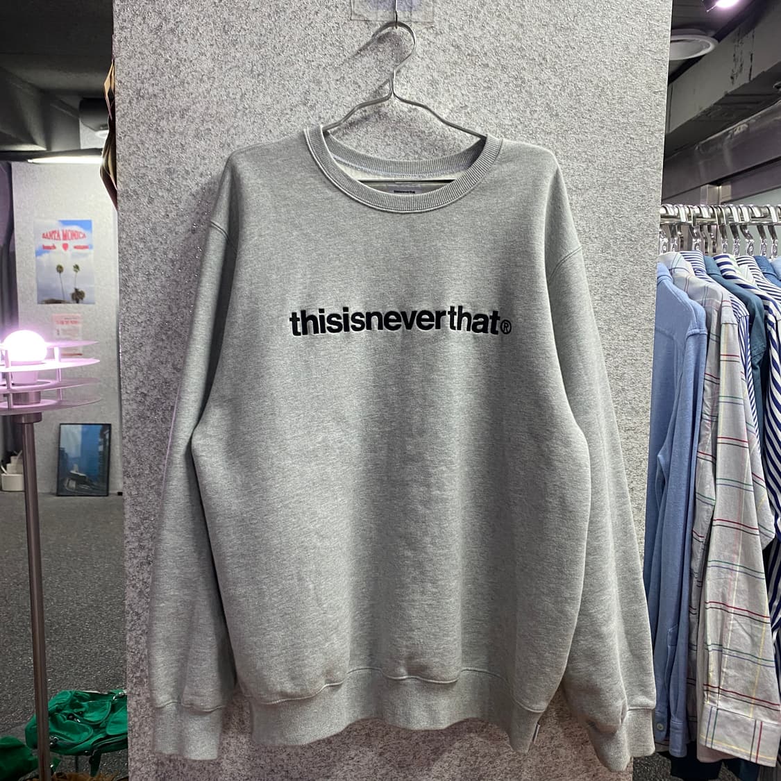 디스이즈네버댓 스펠로고 그레이 크루넥 스웻셔츠 B4293  상품이미지2