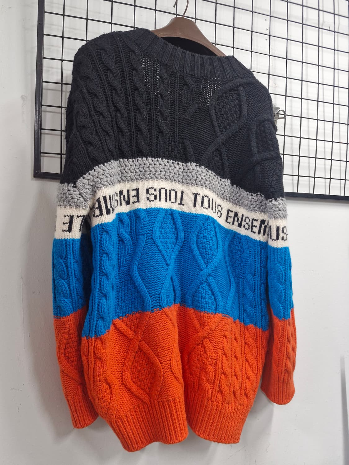 FREE 럭키슈에뜨 컬러블럭 모 니트 가디건. 상품이미지7