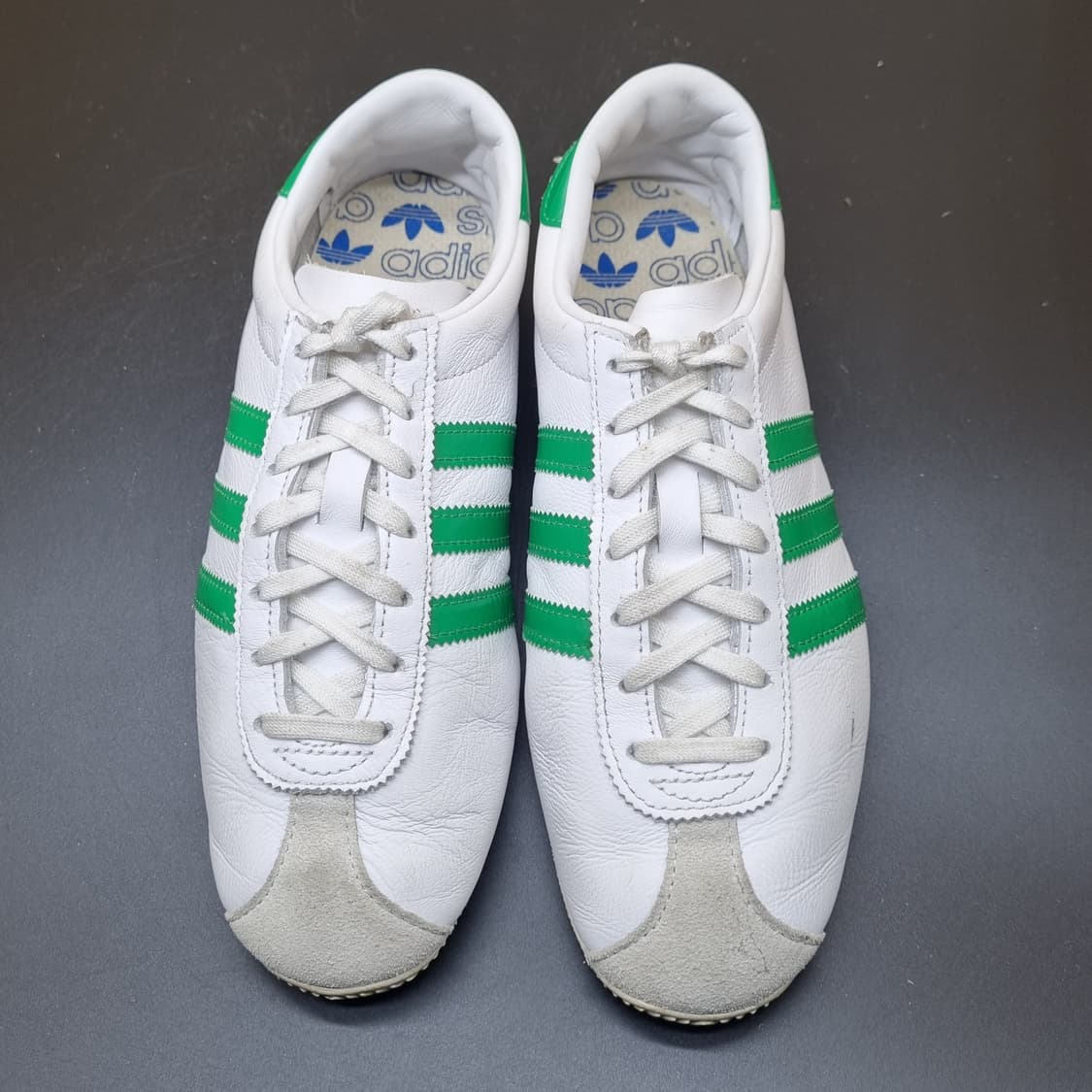 아디다스 오버덥 화이트그린 스니커즈 240 상품이미지2