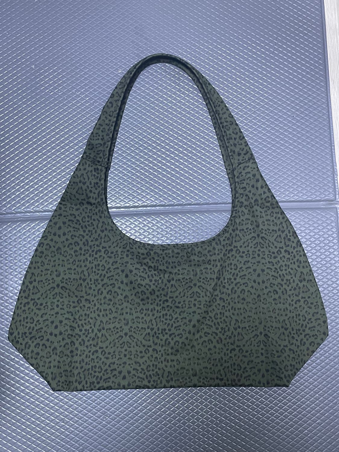 카시코 레오파드 숄더백 카키 상품이미지3