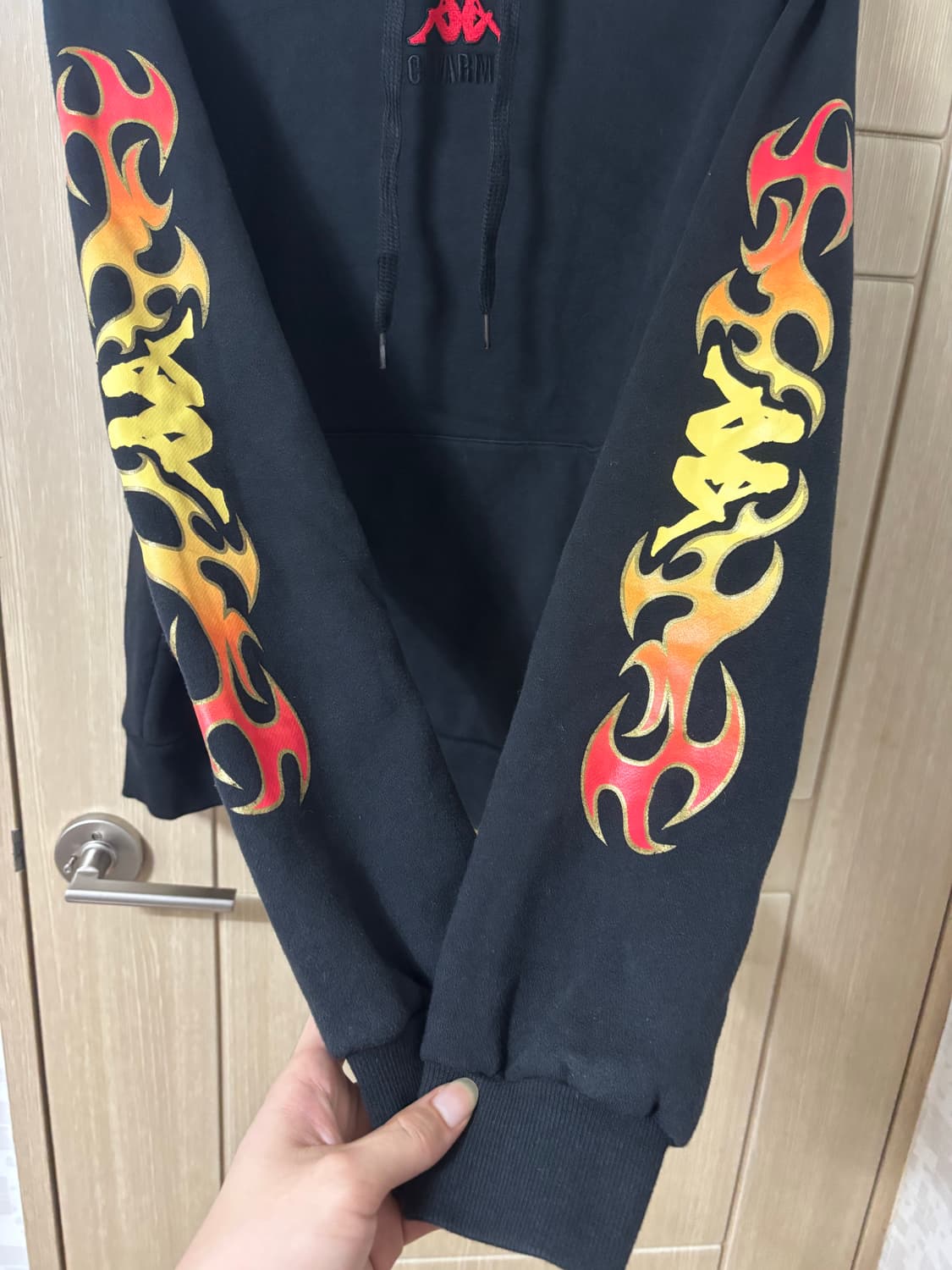 카파x 참스 블랙 후드티 상품이미지4