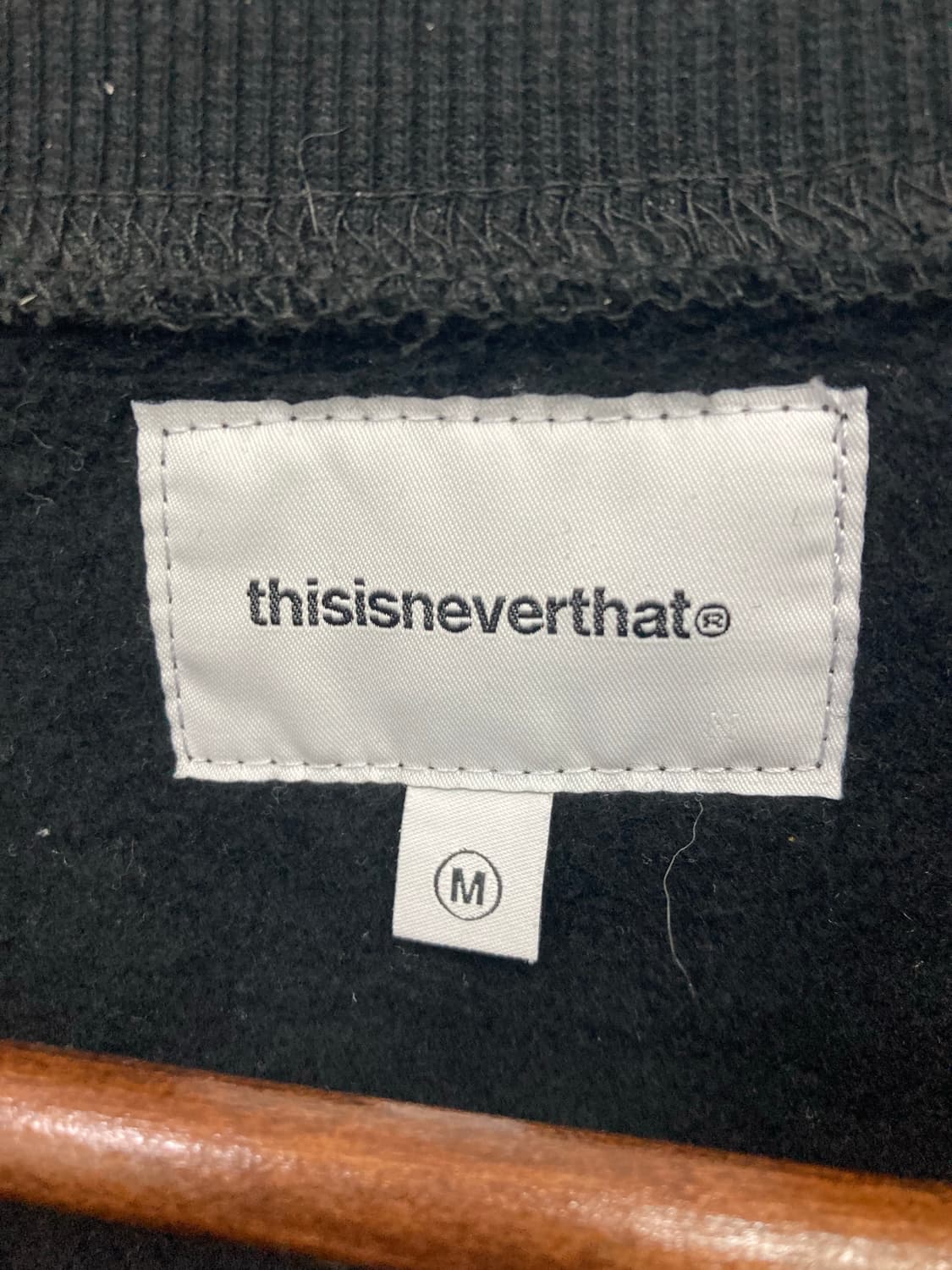 디네뎃 백프린팅 맨투맨 상품이미지3