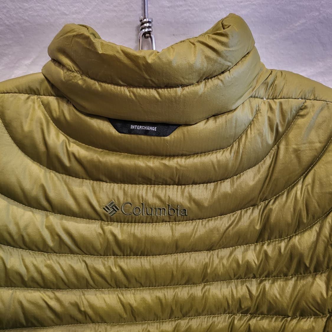 컬럼비아 고프코어 경량 패딩 자켓 올리브 그린 상품이미지5