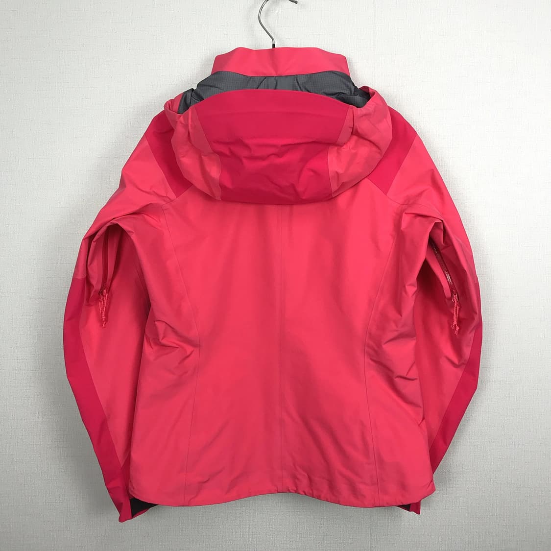 아크테릭스 고어텍스 바람막이 자켓 여성S 상품이미지6