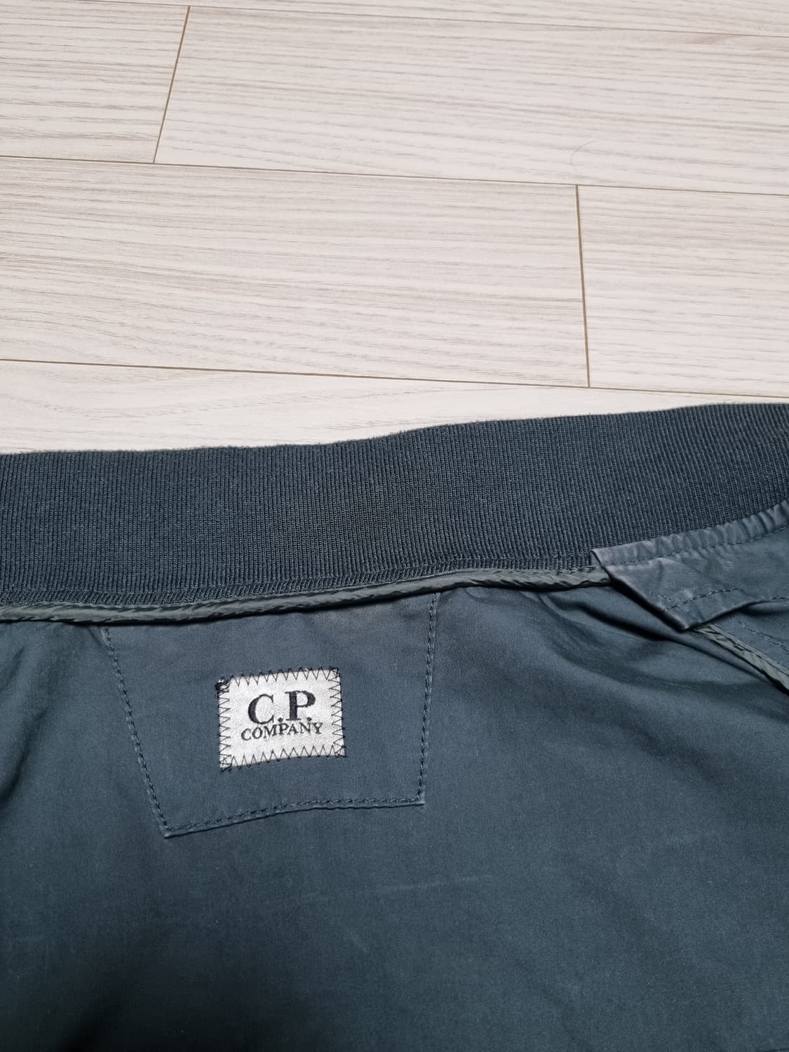 cp컴퍼니 항공점퍼 자켓 상품이미지3