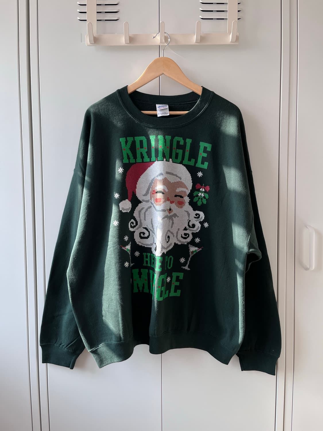 Gildan 크리스마스 산타 오버핏 맨투맨  상품이미지1