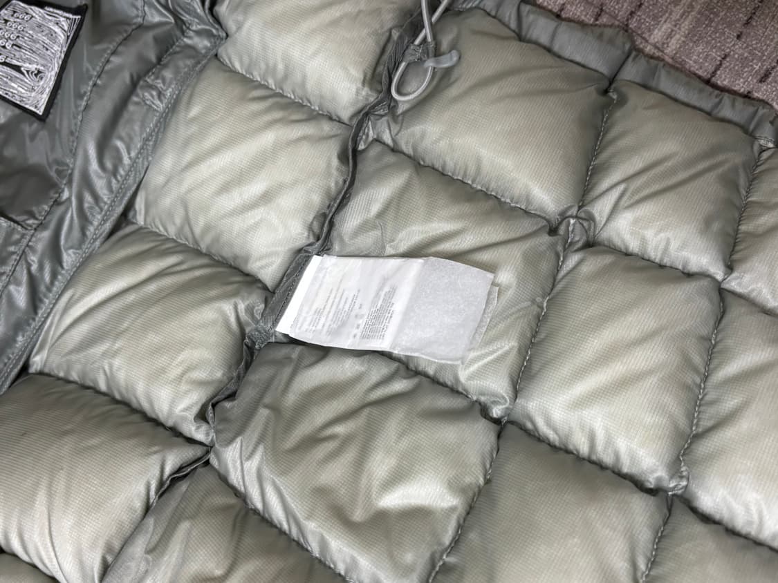 999휴머니티 패딩 Light Grey 1size 새상품 상품이미지6