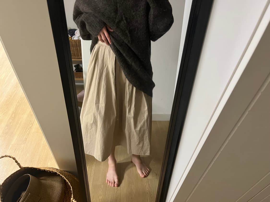 브라운 니트, 베이지 스커트 상품이미지2