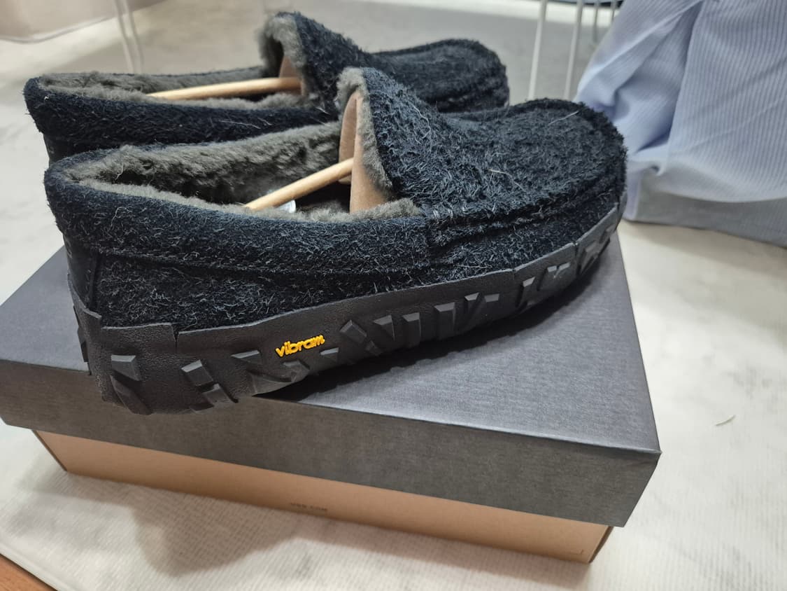 UGG(어그) Vibram Wrap Tech Ascot 로퍼입니다. 상품이미지2