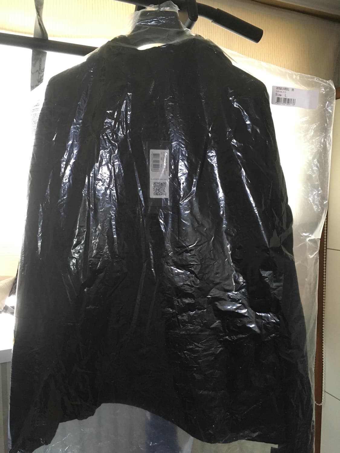 씨피컴퍼니 FLATT NYLON GOGGLE JACKET 블랙 판매합니다 상품이미지3