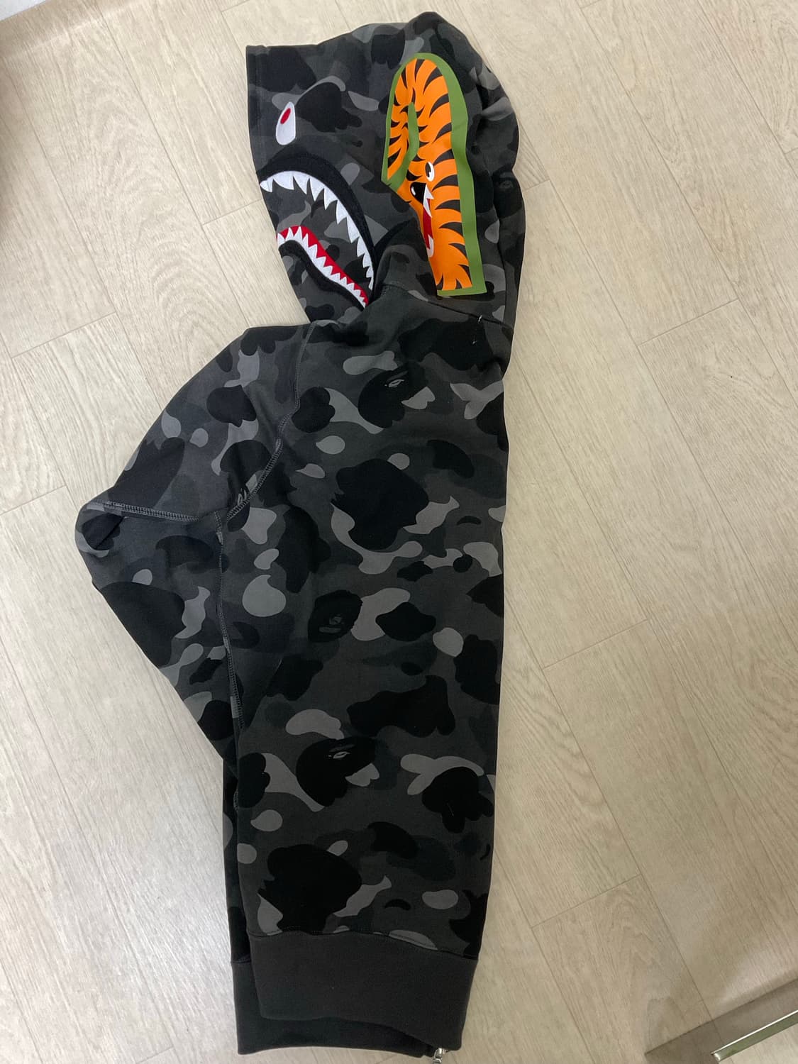 베이프 흑계 후드집업 / M 상품이미지3