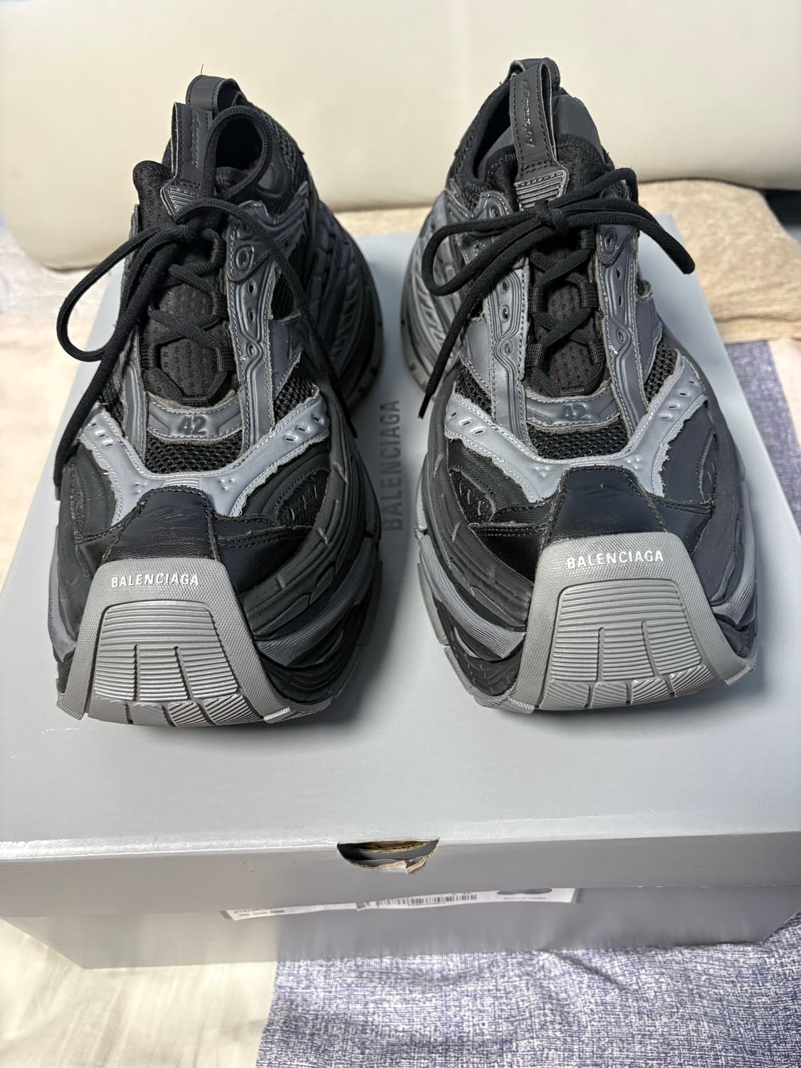 발렌시아가 플랫폼 스니커즈 블랙 42 새상품 상품이미지2