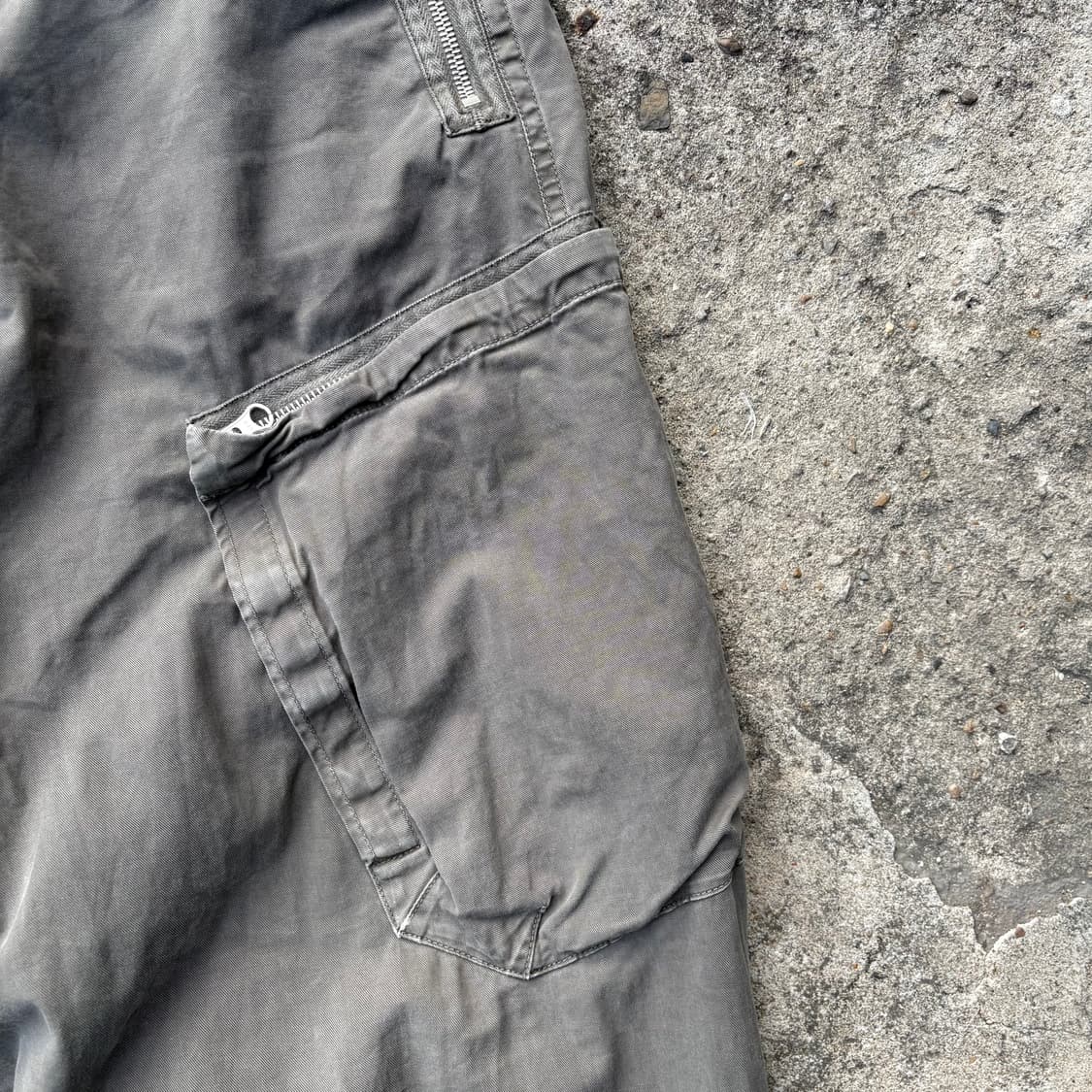 스톤아일랜드 쉐도우 프로젝트 올리브 카고 팬츠 상품이미지3