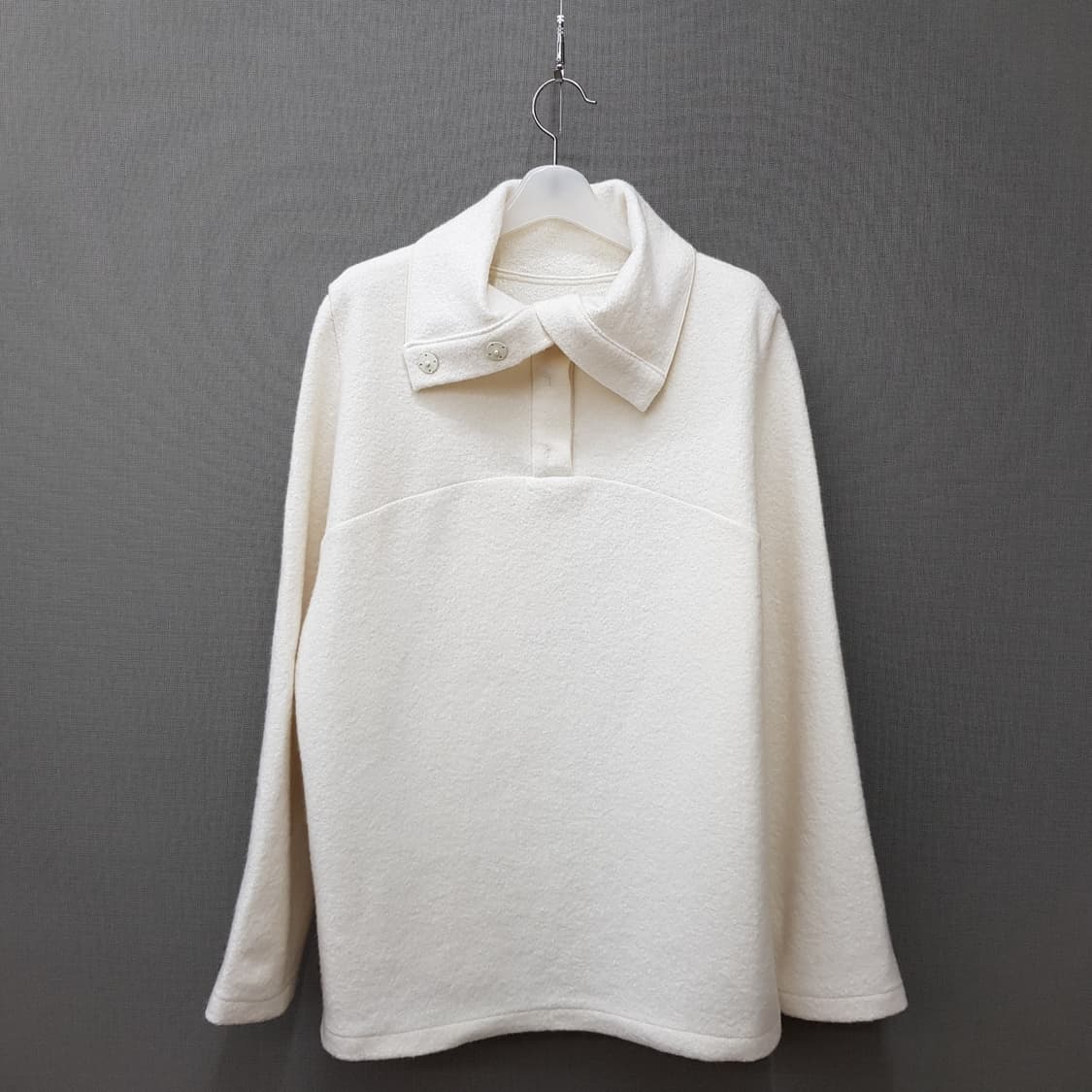 ORR 오르 2023 울 블렌드 아이보리 버튼 넥 풀오버  S사이즈 상품이미지1