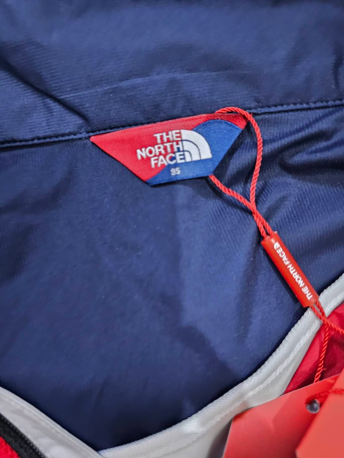 새상품급 노스페이스 평창올림픽 팀코리아 국가대표 자켓 95 / M 상품이미지5