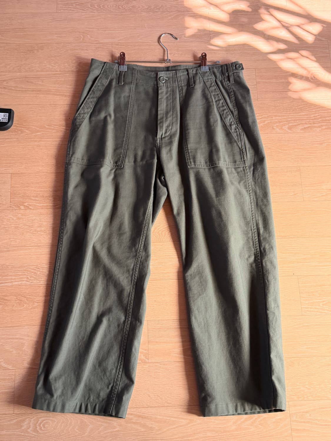 무신사스탠다드 퍼티그 팬츠 카키 상품이미지1