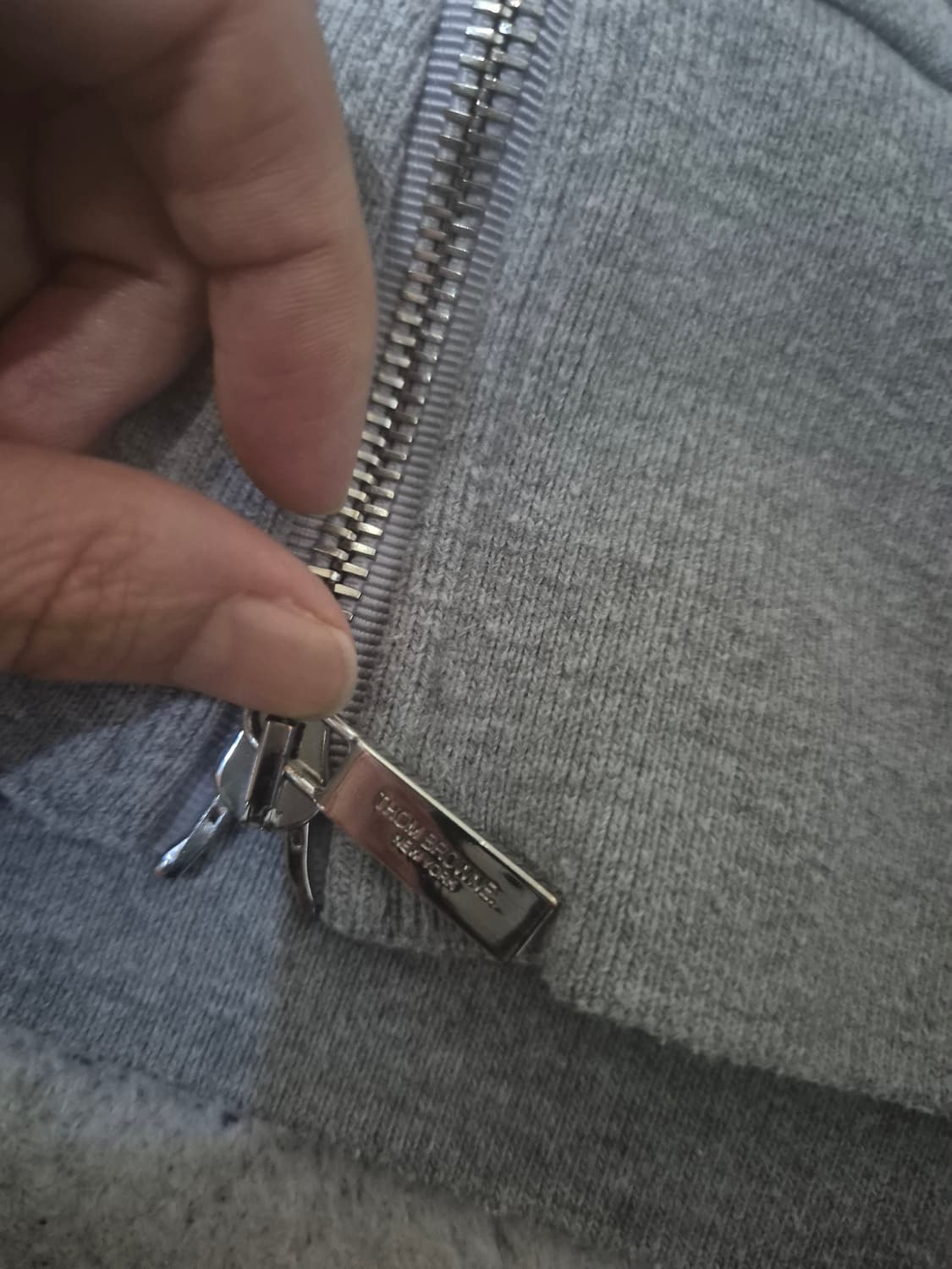 톰브라운 집업 상품이미지4