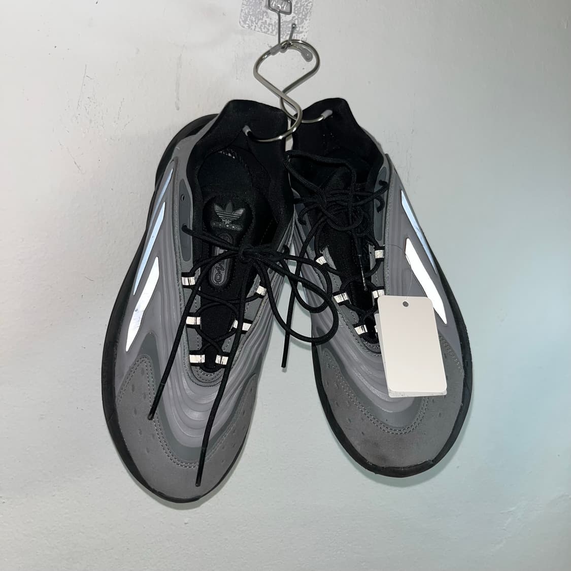 Adidas Ozelia 상품이미지1