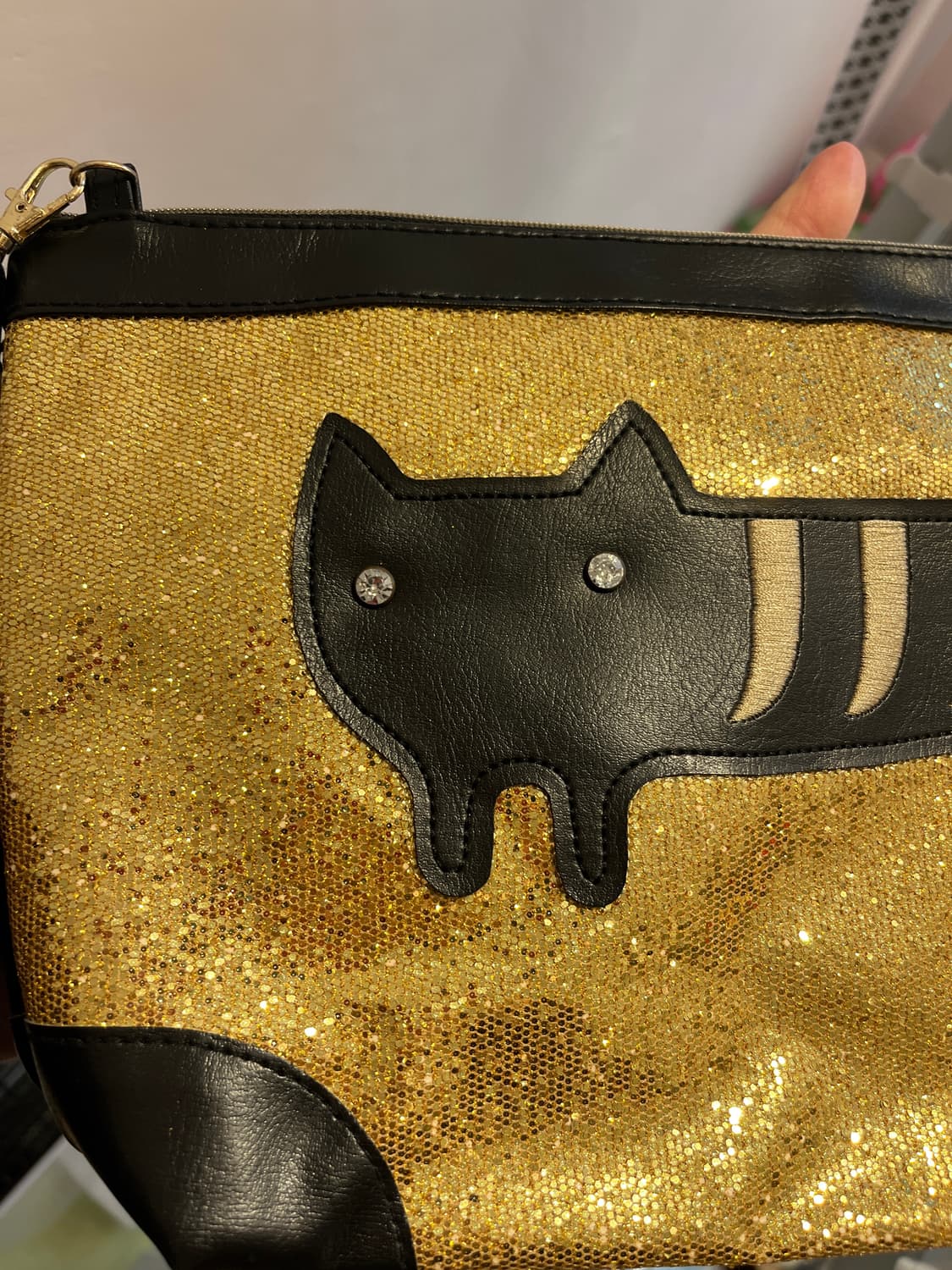츠모리치사토 골드 반짝이 냐옹 크로스백 🐈‍⬛ 상품이미지3