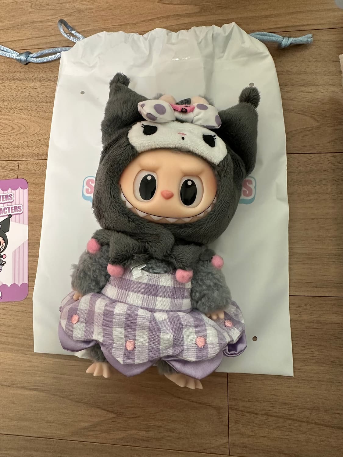 팝마트 라부부 x 산리오 인형 키링 쿠로미 개봉박스 상품이미지1