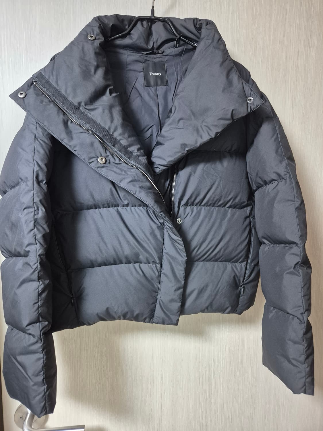 Theory  띠어리  오프셋 푸퍼 패딩 다운숏패딩 p 상품이미지1