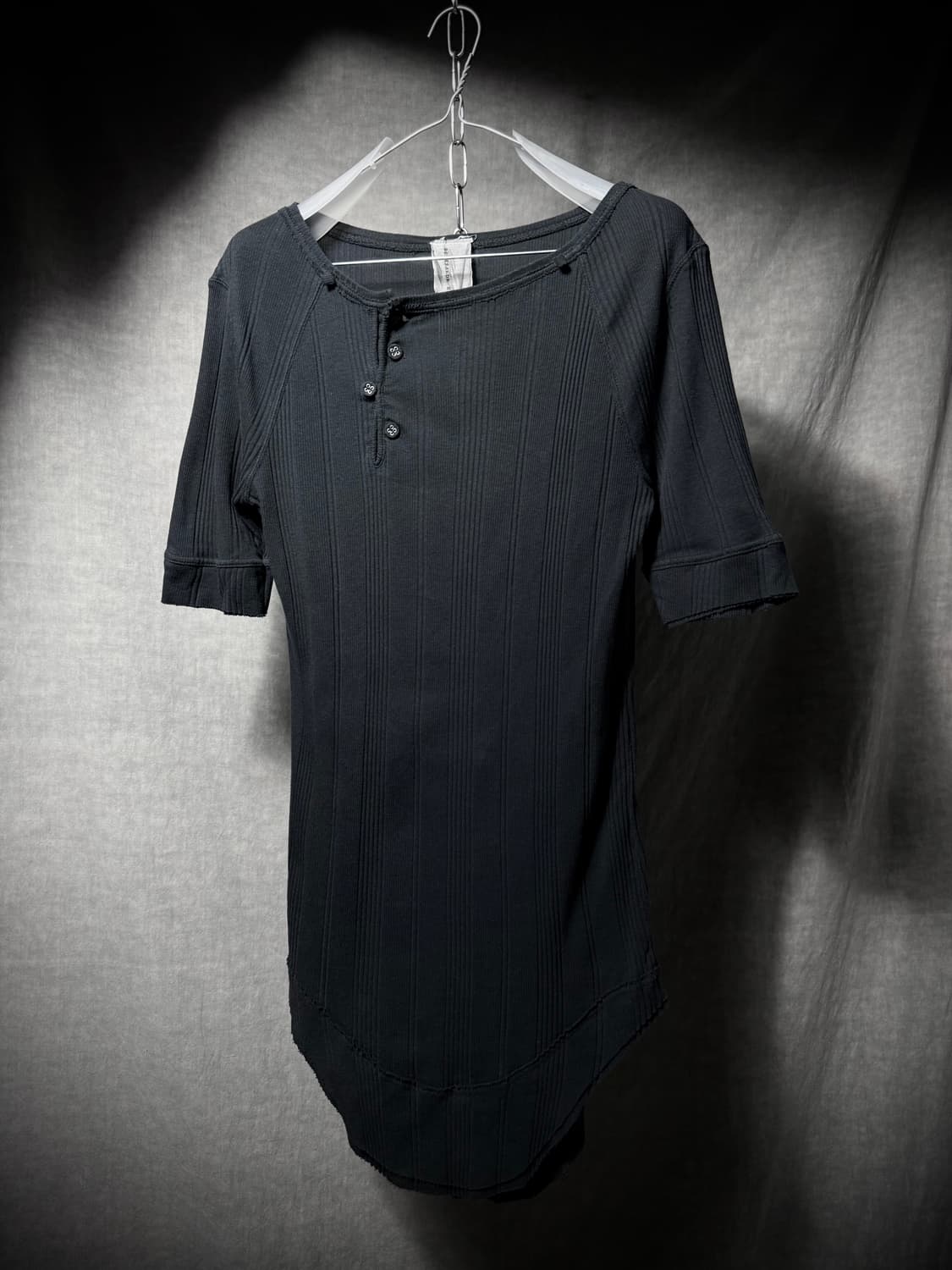 Aleksandr Manamis Asymmetric Henley Neck 상품이미지3
