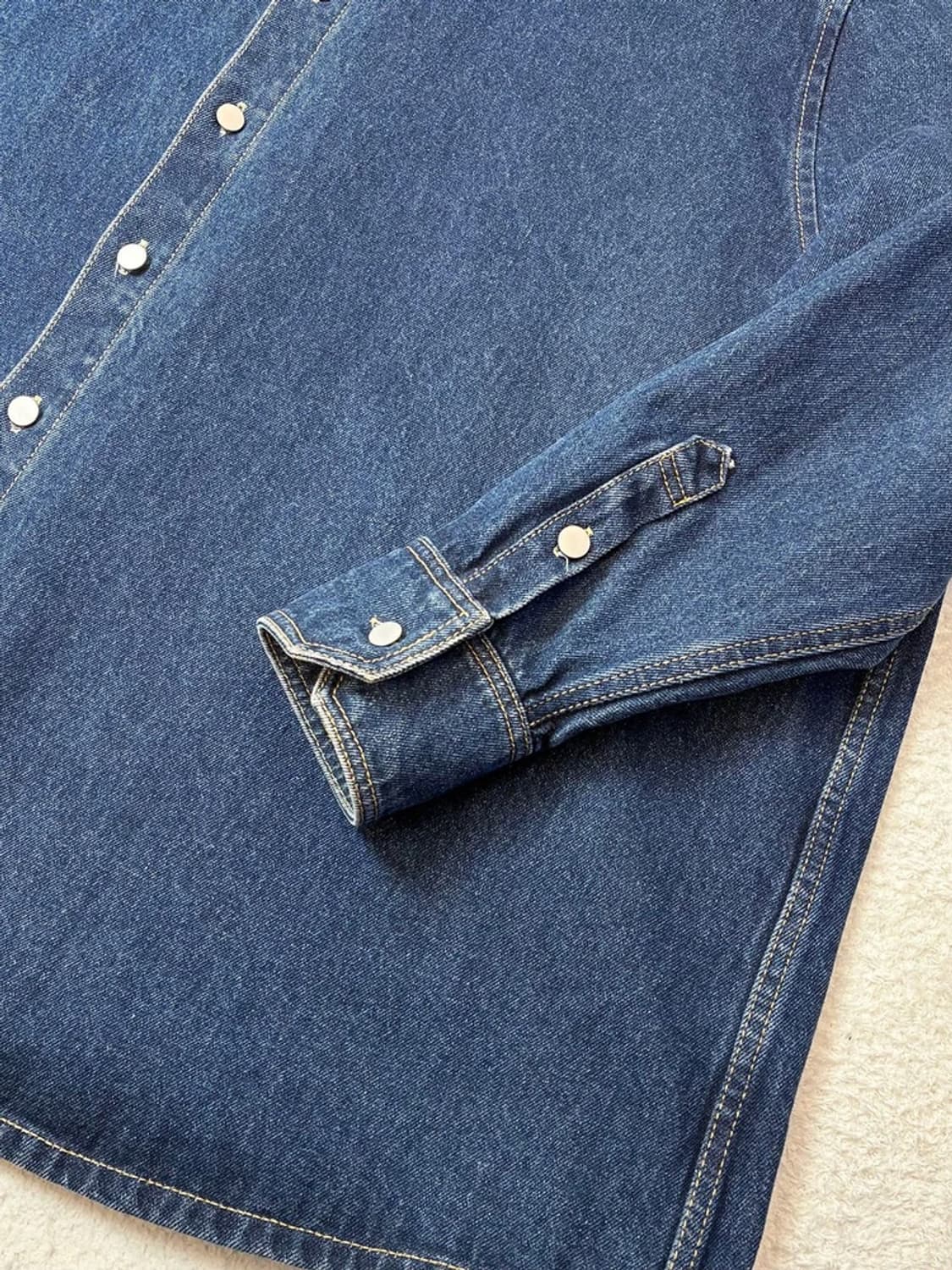 인사일런스 18FW 오버사이즈드 데님 셔츠 PN6004 상품이미지4