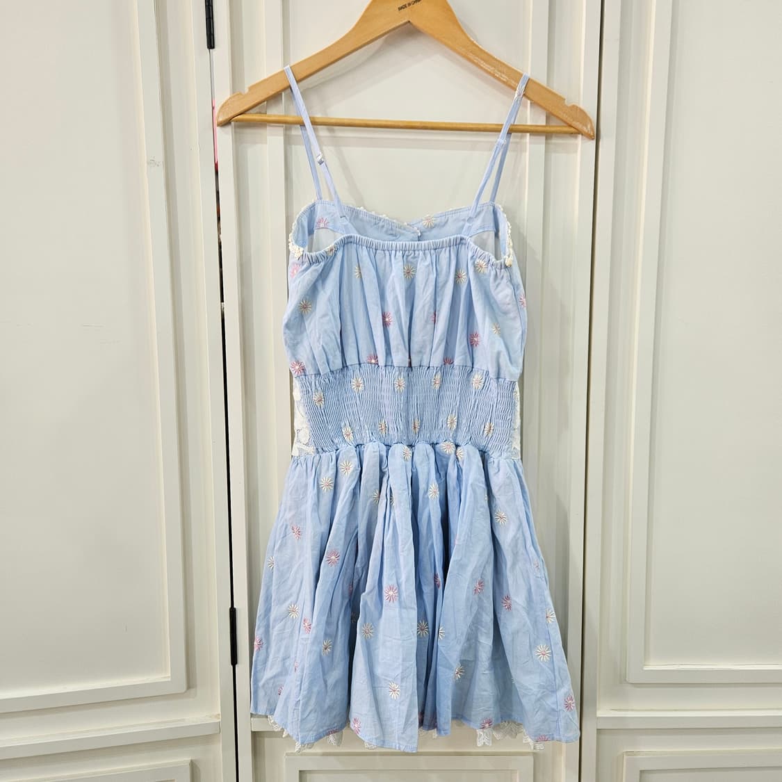 레이스 꽃무늬 하늘색 끈 원피스 상품이미지5