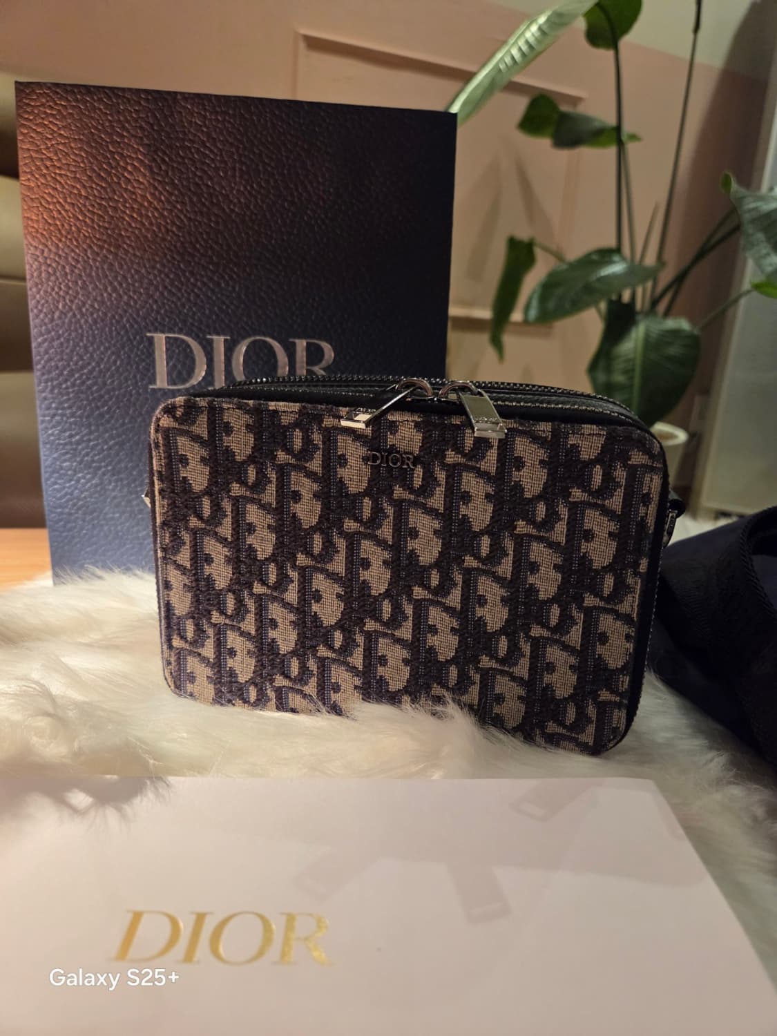 디올 오블리크 자카드 메신저백 상품이미지1