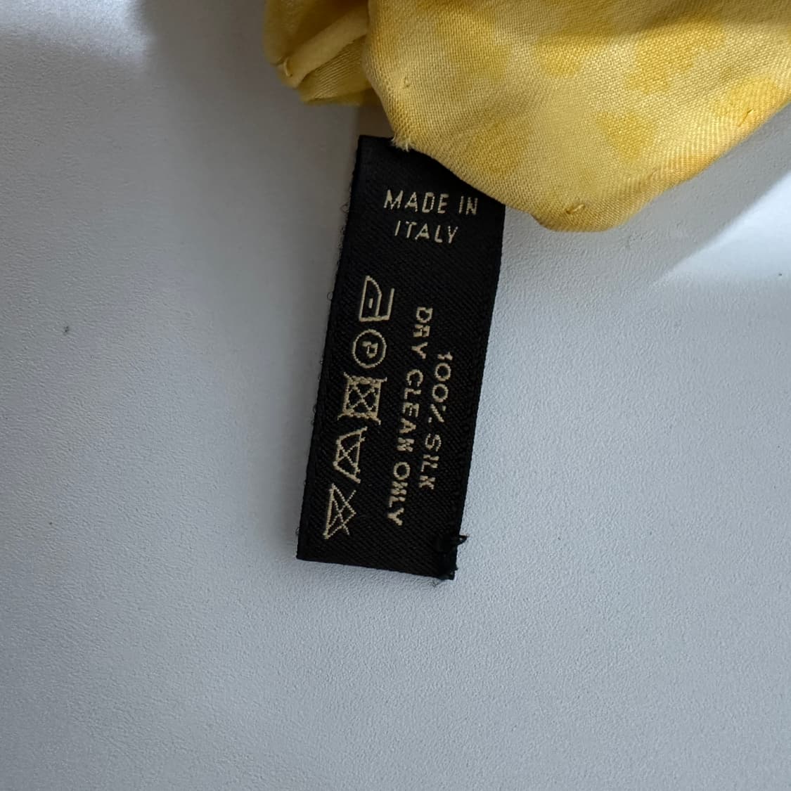 루이비통 실크 스카프 "DECORS PARISIENS" 상품이미지4