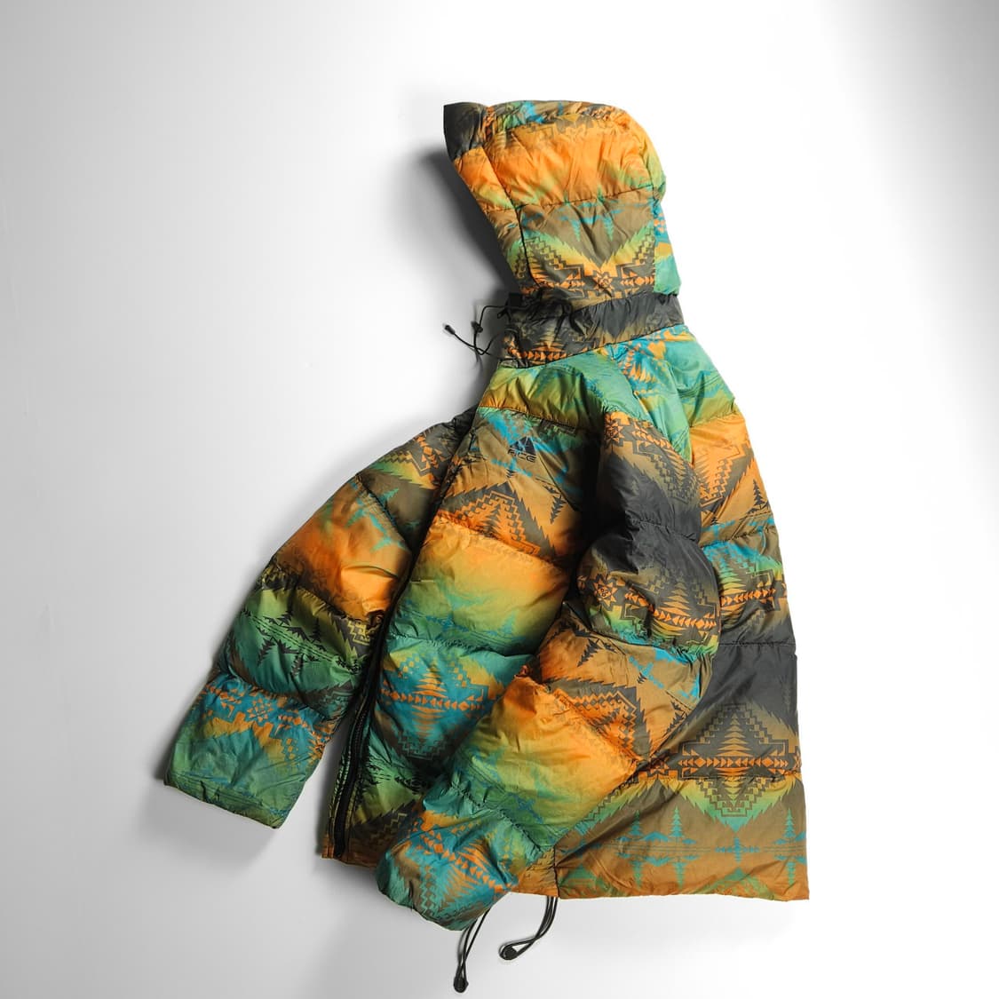 나이키 acg X 펜들턴 에스닉 나바호패턴 경량 다운 패딩 상품이미지1