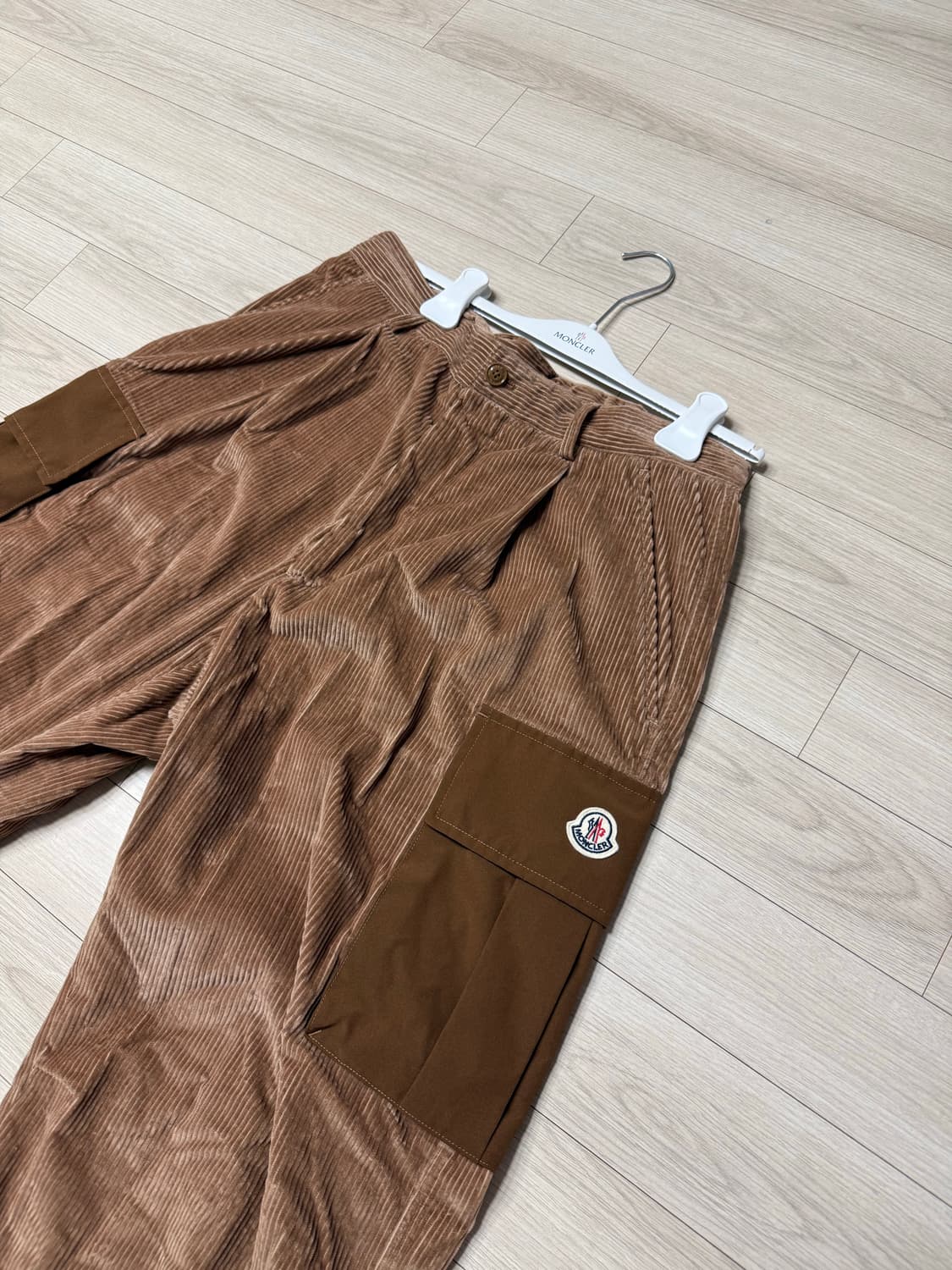 [New] Moncler Coduroy Cargo pants 48 상품이미지7