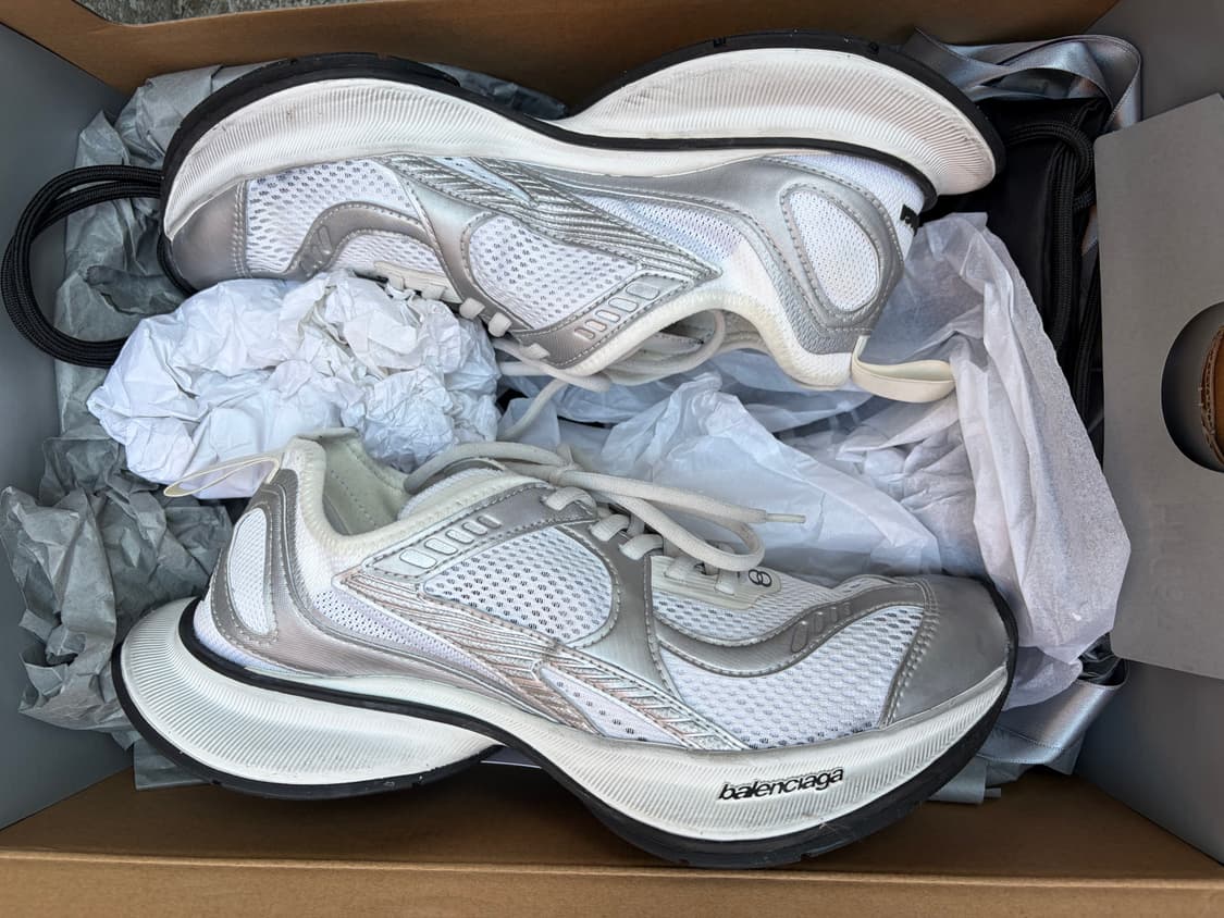 발렌시아가 서킷 화이트 실버 40사이즈 상품이미지2